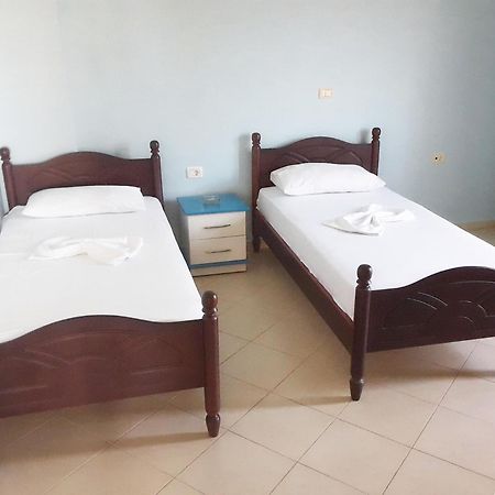 Vila Jakupi Appartement Sarandë Kamer foto