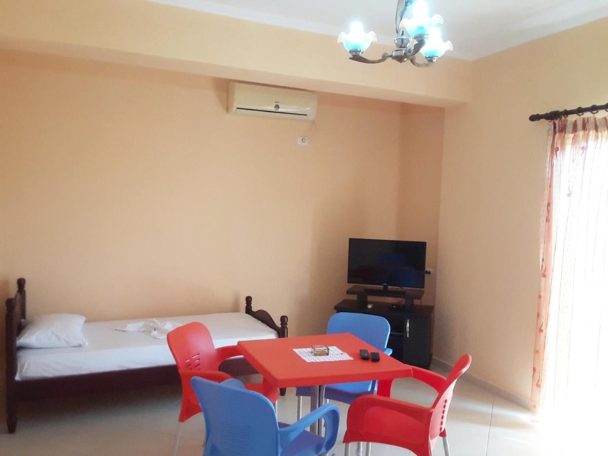 Vila Jakupi Appartement Sarandë Buitenkant foto