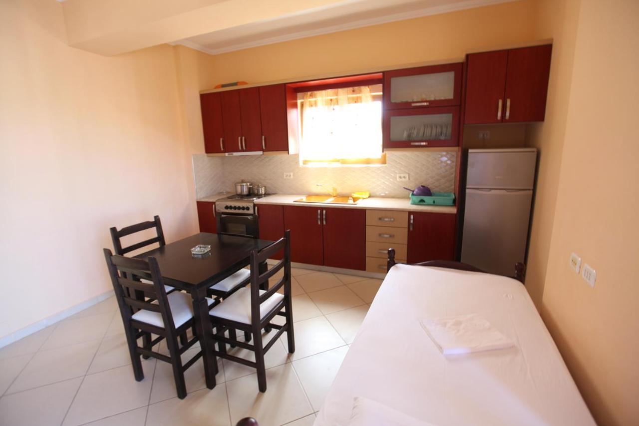 Vila Jakupi Appartement Sarandë Buitenkant foto