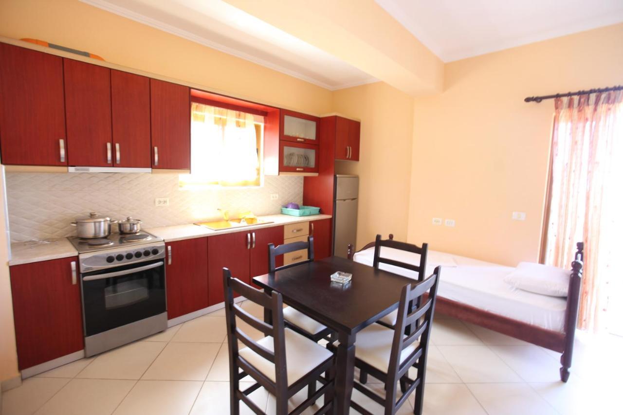 Vila Jakupi Appartement Sarandë Buitenkant foto