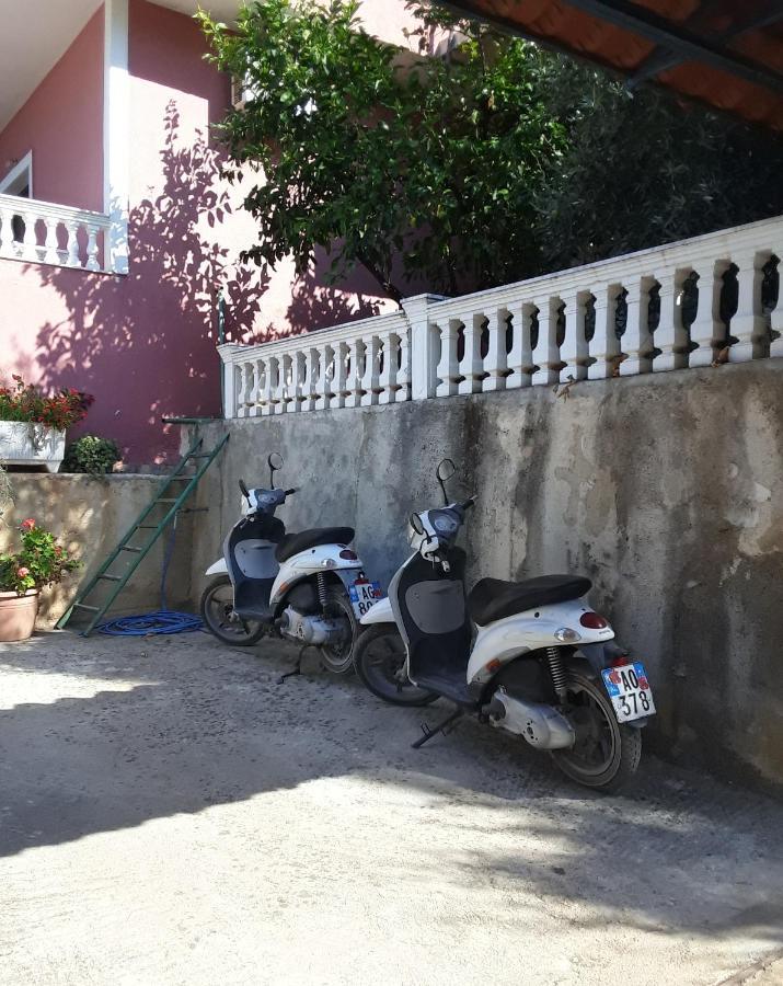 Vila Jakupi Appartement Sarandë Buitenkant foto